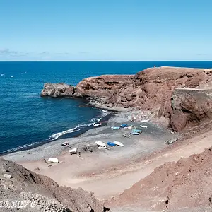 Фото - Бухта Эль-Гольфо на Лансароте