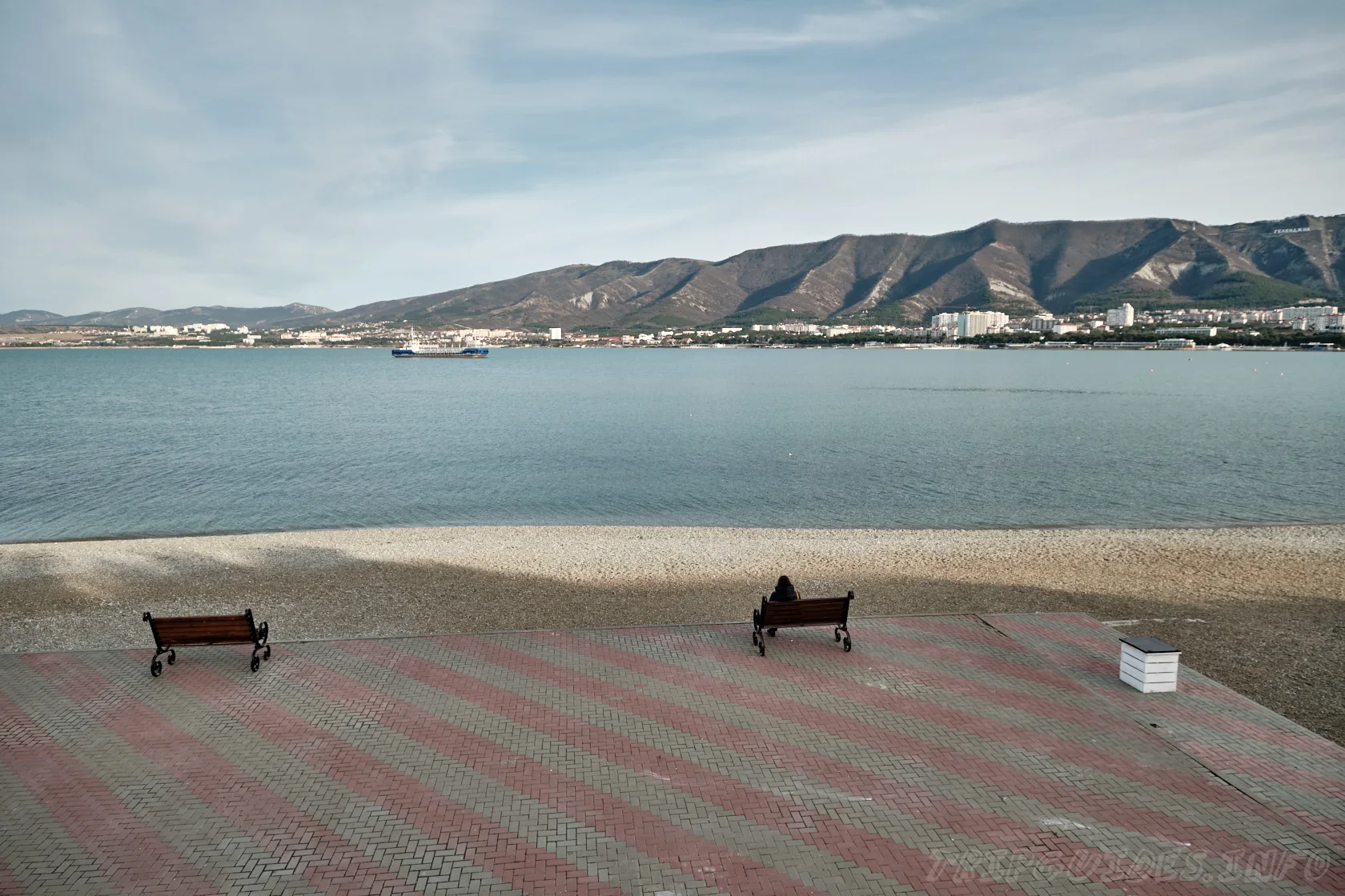 Фото - Пляж «Сады морей» в Геленджике